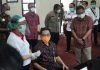 Forkopimda, Nakes, dan Tokoh Agama Denpasar Terima Vaksinasi Covid-19 di RSUD Wangaya
