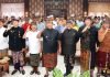 Desainer Muda Bali Perlu Berterima Kasih ke Koster yang Bikin Tenun Ikat Bali Mendunia
