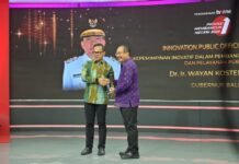Di Bawah Kepemimpinan Koster, Pemprov Bali Terima Penghargaan Innovation Public Official Leader