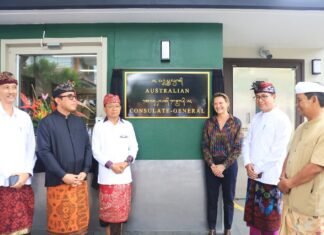 Hormati Budaya, Konjen Australia Resmikan Papan Nama Aksara Bali, Jo Stevens: Dukung Gubernur Koster Lestarikan Budaya