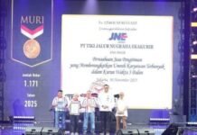 JNE Rayakan HUT ke-35 di GBK: Bergerak Bersama dan Cetak Rekor MURI