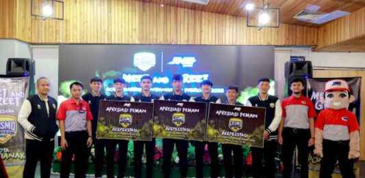 JNE Beri Bonus untuk Pemain Cosmo JNE FC yang Berprestasi di Timnas Futsal