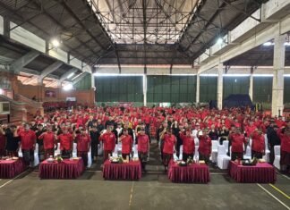 Ketua DPD PDI Perjuangan Bali Wayan Koster Kukuhkan Ribuan Pengurus Anak Ranting, Ranting dan PAC Denpasar