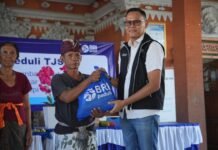 BRI Salurkan 1.000 Paket Sembako Sambut Hari Raya Nyepi Caka 1948 di Desa Sarimekar Buleleng