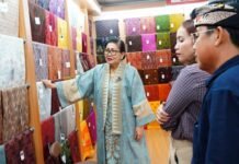 Terima Kunjungan DPRD Gunung Mas, Putri Koster Promosikan Kerajinan Bali