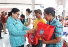 Putri Koster Ajak Warga Buleleng Kelola Sampah dari Sumber Lewat Aksi Sosial PKK