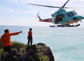 Dua Turis Rusia Terjebak di Jurang Terjal di Pecatu Bali, Dievakuasi Pakai Helikopter