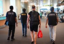 Lawan Polisi Saat Ditegur Tidak Pakai Helm, WNA Asal Italy Dideportasi