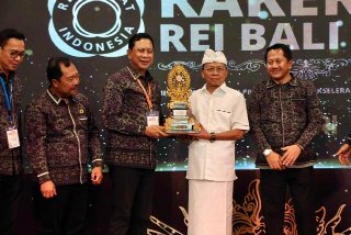 Buka Rakerda REI, Gubernur Koster Ajak Developer Perumahan Bangun Hunian Bali Hemat Lahan