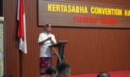 Gubernur Koster Ajak Mahasiswa Pascasarjana FH Unud Perkuat Keilmuan Hadapi Persaingan Global