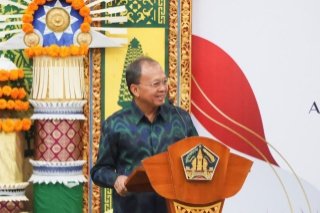 Koster Lantik Anggota BPSK Kota Denpasar Periode 2026-2031