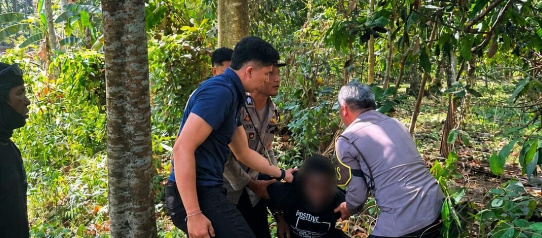 WNA Nigeria Overstay 8 Tahun, Dikejar Hingga ke Area Kebun Warga di Selemadeg Tabanan