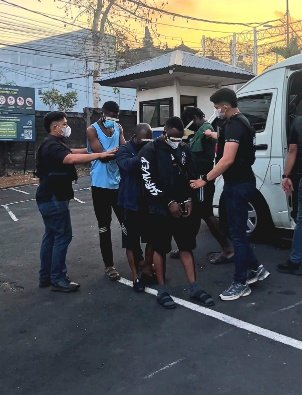 Tinggal di Kos di Tabanan Bali, WNA Asal Nigeria Diamankan Petugas dan Dideportasi