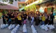 Mabit Berujung Aksi Sosial, Siswa SD Muhammadiyah 4 Denpasar Bagikan 40 Paket Sembako