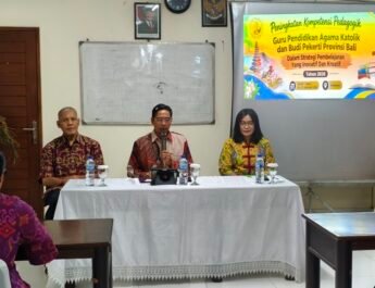 ‎Kanwil Kemenag Provinsi Bali Dorong KKG dan MGMP Agama Katolik Sebagai Laboratorium Profesionalisme Guru